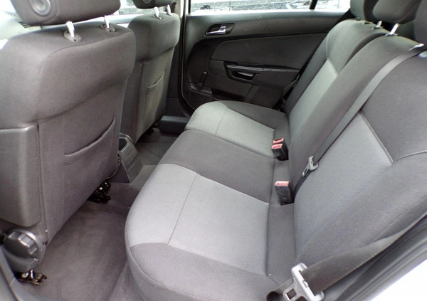 Opel Astra cena 13900 przebieg: 169890, rok produkcji 2007 z Przedecz małe 379